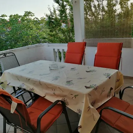 Petra Apartment Vrsi
