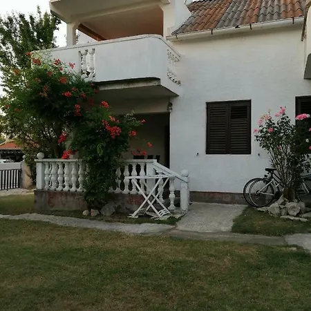 Petra Apartment